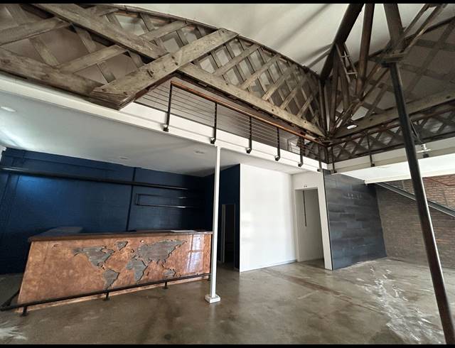 297M² BUILDING TO LET IN SALT RIVER